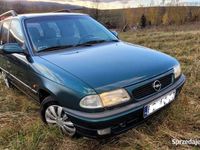 używany Opel Astra 6 KOMBI z hakiem Mały przebieg 198000 Prawie nowe zimówki