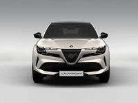 Nowe Alfa Romeo Junior 145 KM (106 kW) 2025 Lakier metalizowany szary z czarnym dachem  scala SUV