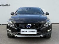 Używany Volvo V60 CC 149 KM (109 kW) 2017 Czarny Kombi