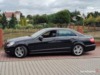Używany Mercedes E220 Avantgarde 2012 Czarny Sedan/Limuzyna
