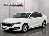 Używany Skoda Octavia Ambition 150 KM (110 kW) 2023 Biały Hatchback