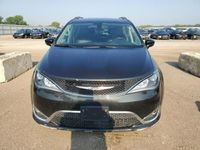 używany Chrysler Pacifica 3.6dm 287KM 2017r. 187 816km