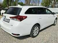 używany Toyota Auris Hybrid 