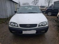 Używany Toyota Corolla 90 KM (66 kW) 2000 Biały Hatchback