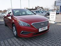 Używany Hyundai Sonata 185 KM (136 kW) 2017 Bordowy (metalik) Sedan/Limuzyna