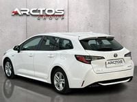 Używany Toyota Corolla Comfort 196 KM (144 kW) 2021 Biały Kombi