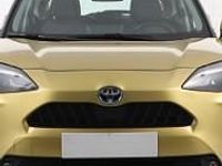 Używany Toyota Yaris Cross 116 KM (85 kW) 2022 Złoty SUV