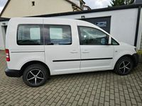 używany VW Caddy 2.0 MPi 109KM LONG 7 OSÓB benzyna NOWY GAZ LPG zadbany BEZWYPADEK