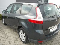 używany Renault Grand Scénic III 1.5dm 110KM 2009r. 174 190km