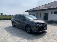 Używany Toyota Sienna 189 KM (139 kW) 2024 Grafitowy Minivan