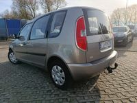 używany Skoda Roomster 1.4dm 85KM 2009r. 181 200km