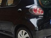 Używany Toyota Aygo 68 KM (50 kW) 2014 Czarny Hatchback