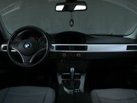 używany BMW 325 E91 3.0 d 204 KM automat