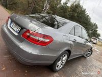 Używany Mercedes E200 184 KM (135 kW) 2010 Szary Sedan/Limuzyna