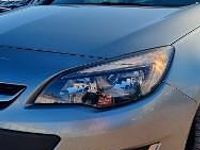 Używany Opel Astra 140 KM (102 kW) 2013 Inny kolor Sedan/Limuzyna