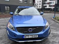 używany Volvo XC60 2.0 306km niebieski 2015r. jasne skóry szyberdach