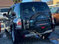 Używany Mitsubishi Pajero 200 KM (147 kW) 2011 Zielony SUV