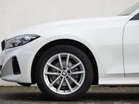 używany BMW 318 i Limuzyna