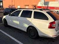 Używany Skoda Octavia 2011 Biały Kombi