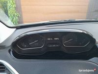 używany Peugeot 2008 1.2 benzyna