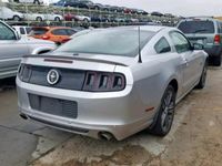 używany Ford Mustang 2013, 3.7L, manual, po gradobiciu