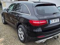 Używany Mercedes GLC250 211 KM (155 kW) 2018 Czarny SUV