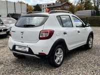 Używany Dacia Sandero Stepway 90 KM (66 kW) 2014 Biały (metalik) Hatchback