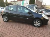 Używany Renault Clio II 75 KM (55 kW) 2009 Czarny Hatchback