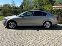Używany Skoda Octavia 180 KM (132 kW) 2016 Beżowy Sedan/Limuzyna