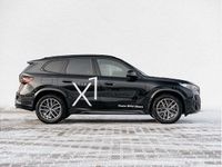 Używany BMW X1 Luxury Line 156 KM (114 kW) 2025 Czarny szafir metalizowany SUV