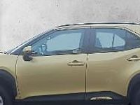 Używany Toyota Yaris Cross Comfort 125 KM (91 kW) 2022 Złoty SUV