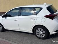 Używany Toyota Auris 99 KM (72 kW) 2016 Biały Hatchback