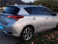 używany Toyota Auris Hybrid 