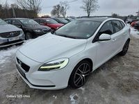 Używany Volvo V40 120 KM (88 kW) 2017 Biały Hatchback