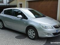 Używany Opel Astra 101 KM (74 kW) 2010 Srebrny Hatchback