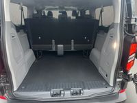 Używany Ford Transit Custom 136 KM (100 kW) 2024 Czarny (metalik) Minivan