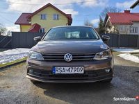 Używany VW Jetta 2015 Beżowy Sedan/Limuzyna