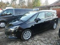 Używany Opel Zafira Edition 130 KM (95 kW) 2018 Czarny (metalik) Minivan