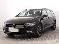 Używany VW Passat 150 KM (110 kW) 2023 Czarny Kombi