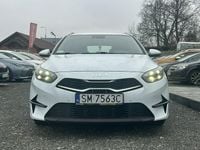 Używany Kia Ceed 100 KM (73 kW) 2021 Biały (metalik) Hatchback