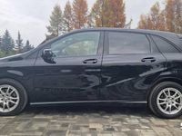 Używany Mercedes B180 2013 Czarny Minivan