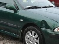 Używany Mitsubishi Carisma 122 KM (89 kW) 2001 Zielony Hatchback