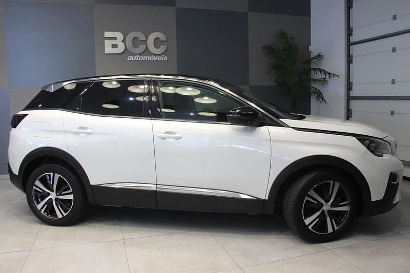 Usado Peugeot 3008 Allure 130 HP (95 kW) 2018 Branco SUV