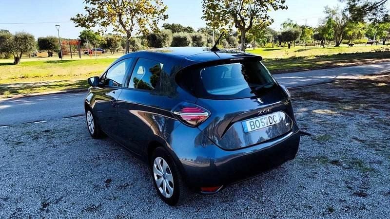 Usado Renault Zoe 80 kW (109 HP) 2020 Cinzento Citadino
