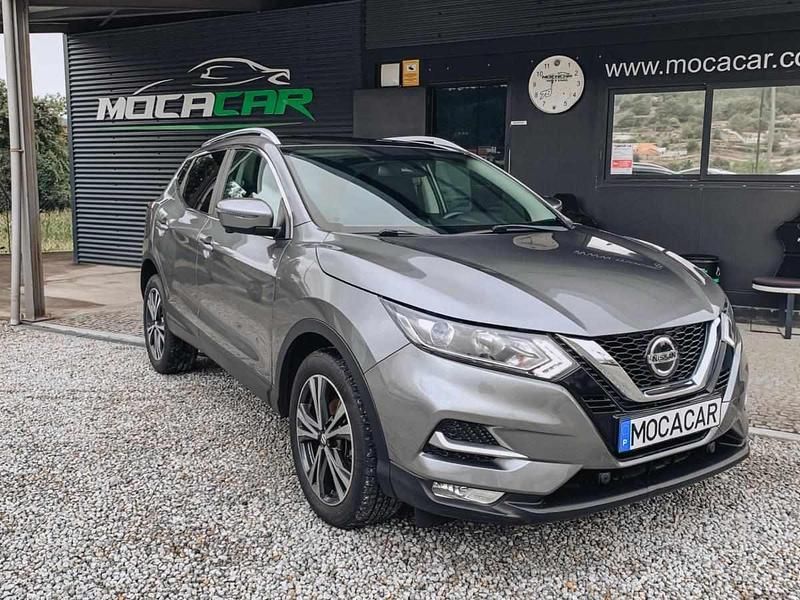 Cinzento Usado 2019 Nissan Qashqai SUV | € 19.750 (Preço justo) - Imagem 1/4