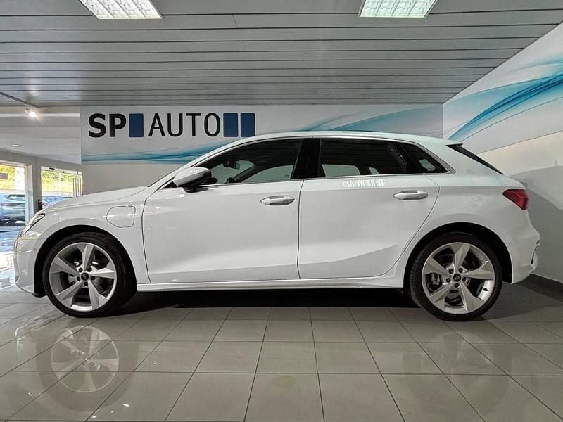 Usado Audi A3 Sportback e-tron 204 HP (150 kW) 2021 Branco Citadino