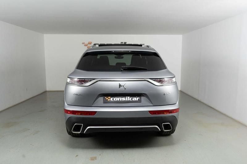 Usado DS Automobiles DS7 Crossback Rivoli Plus 225 HP (165 kW) 2021 Cinza SUV