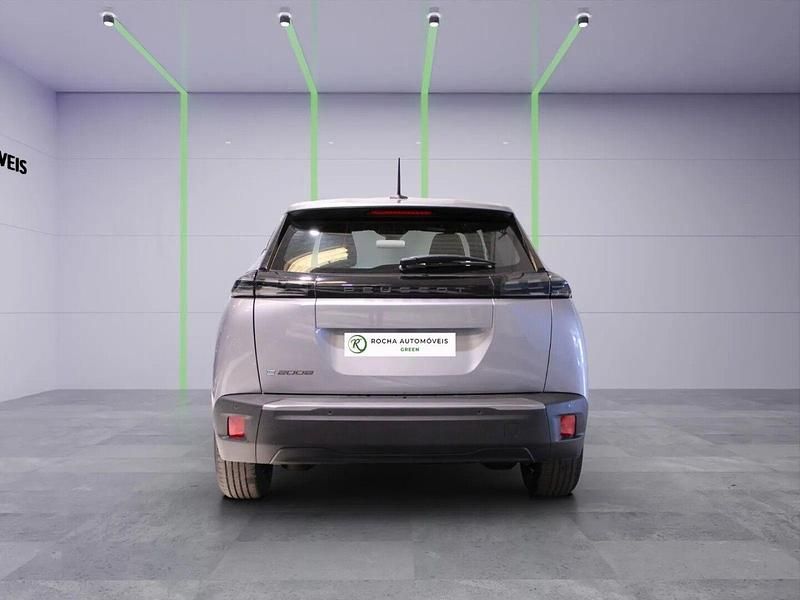 Usado Peugeot e-2008 Allure 114 kW (156 HP) 2024 Cinza SUV