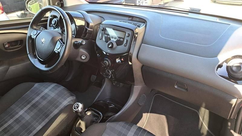 Usado Peugeot 108 72 HP (52 kW) 2019 Preto