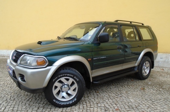 Mitsubishi pajero sport 2000